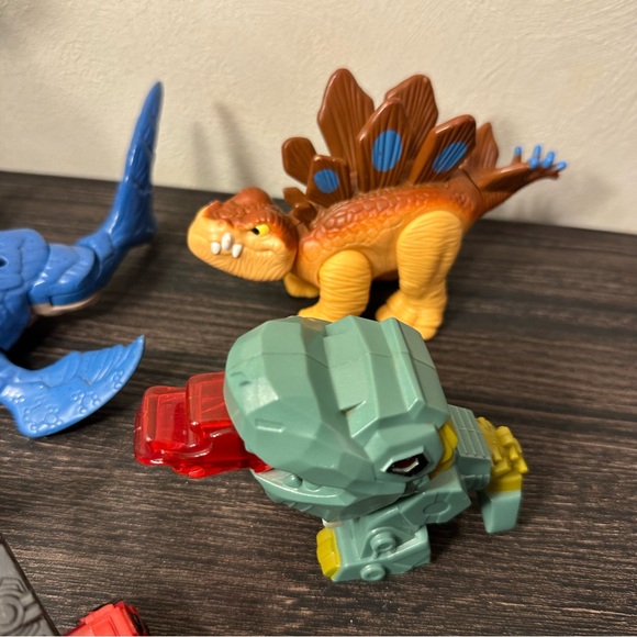 Jurassic World imaginext T-Rex Dinosaur lot with figures + - Picture 9 of 9